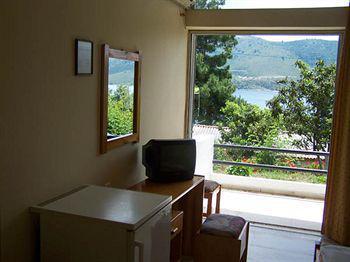 Plataria Beach Hotel Сивота Экстерьер фото
