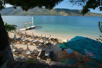Plataria Beach Hotel Сивота Экстерьер фото